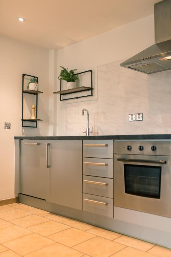 Sidemersey Livings- Convenient And Central 2-Bedroom Haven In L1 Liverpool Exterior foto