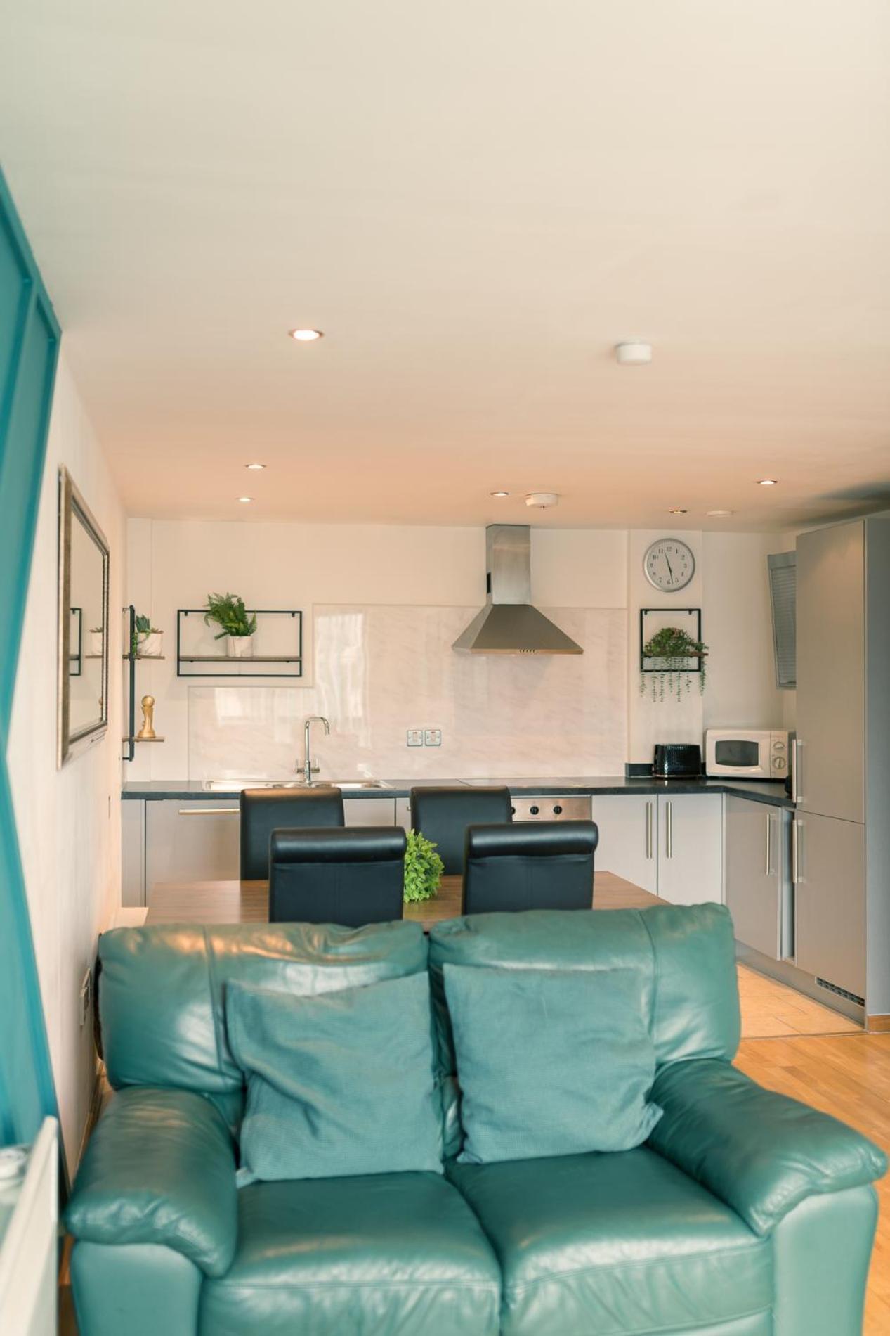 Sidemersey Livings- Convenient And Central 2-Bedroom Haven In L1 Liverpool Exterior foto